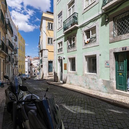 Charming Apartment Travessa Do Alcaide Lisboa Extérieur photo