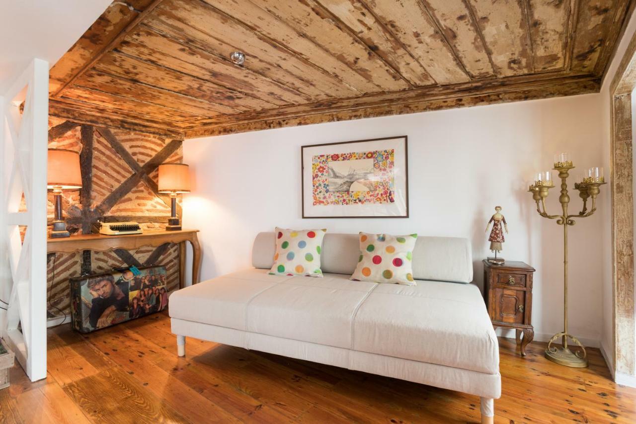 Charming Apartment Travessa Do Alcaide Lisboa Extérieur photo